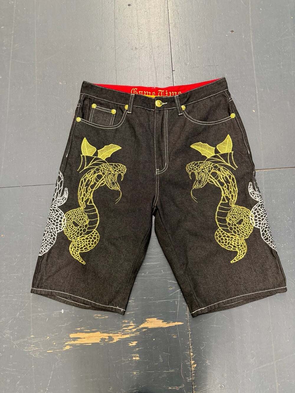 Crown Holder Game Time Denim Shorts Size 36 Black Snake Embroidery
